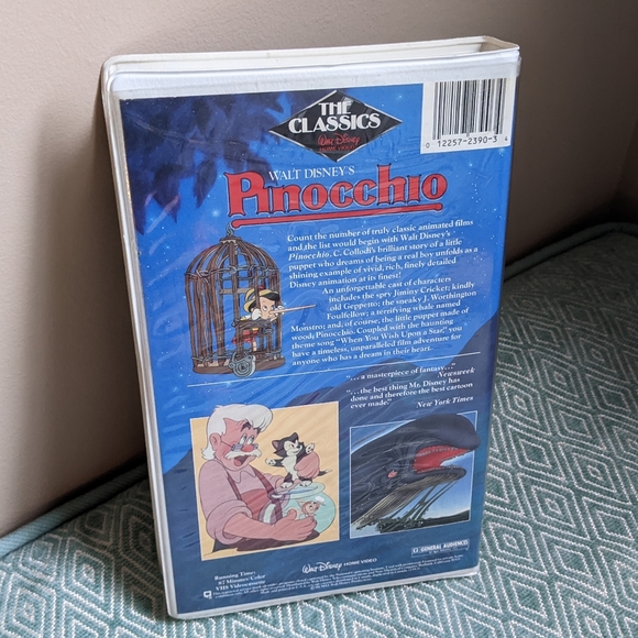 Walt Disney's Pinocchio VHS Tape, Black Diamond Edition - Picture 3 of 8